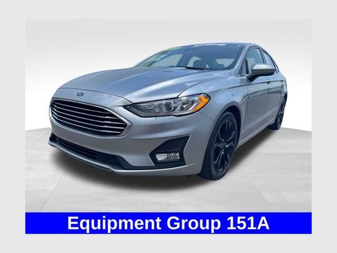 Used 2020 Ford Fusion SE w/ Equipment Group 151A FWD image 1