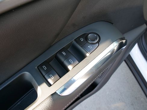 Certified 2026 Chevrolet Traverse LT w/ Sun and Wheel Package image 17