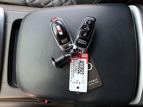 Certified 2024 Audi SQ8 Premium Plus w/ S Sport Package image 40