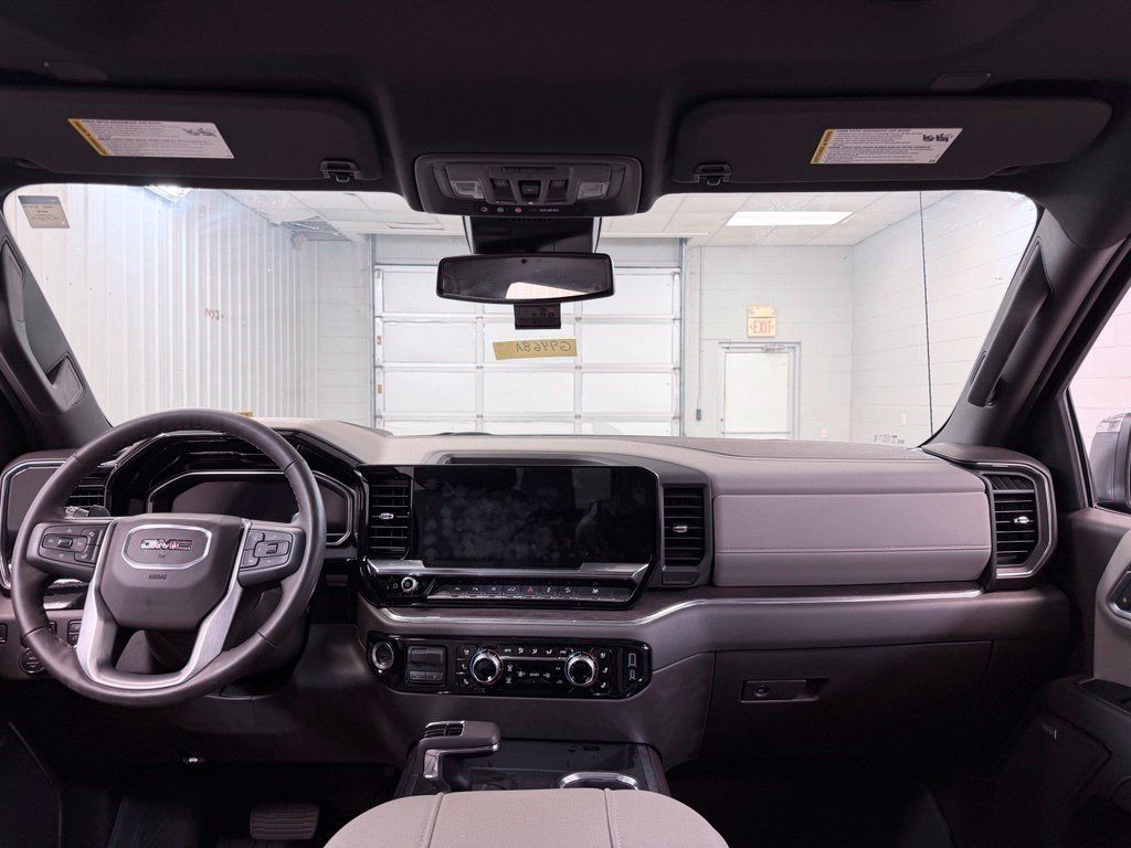 Used 2024 GMC Sierra 1500 SLT w/ SLT Premium Plus Package AWD/4WD image 28