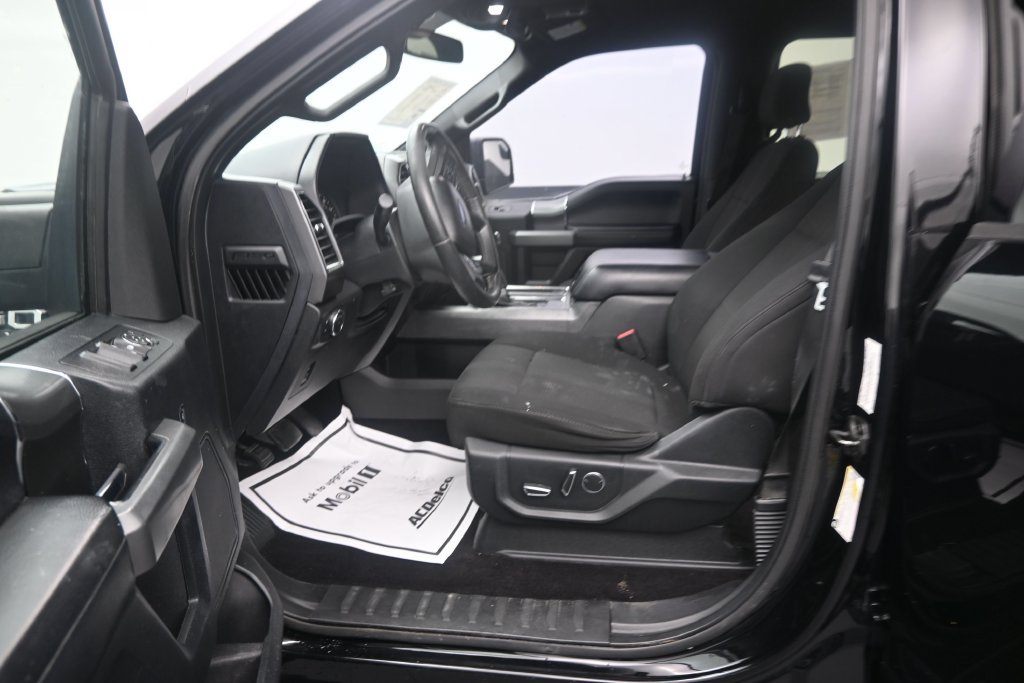 Used 2017 Ford F150 XLT w/ Equipment Group 302A Luxury RWD image 14