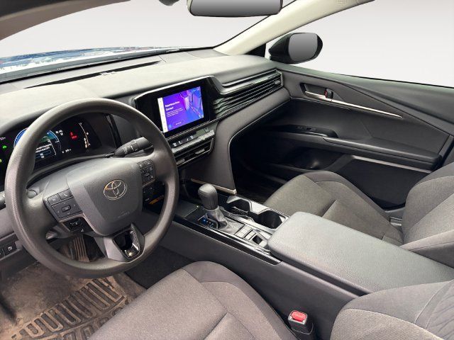 Used 2025 Toyota Camry LE FWD image 11