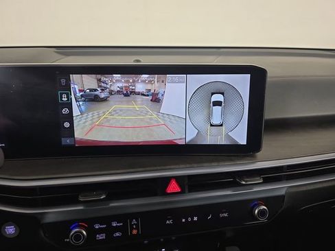 Used 2024 Kia Sorento SX Prestige image 24