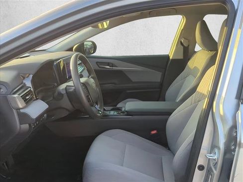 Certified 2025 Toyota Camry LE image 9