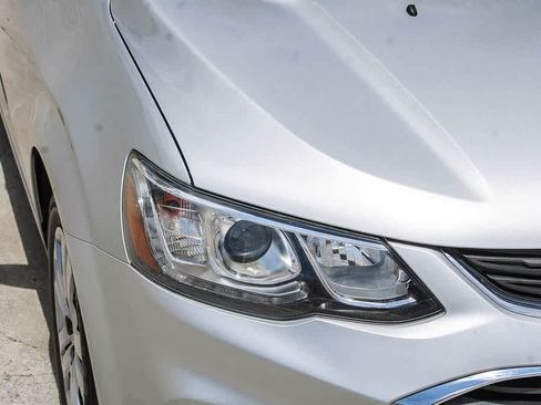 Used 2020 Chevrolet Sonic LT FWD image 4
