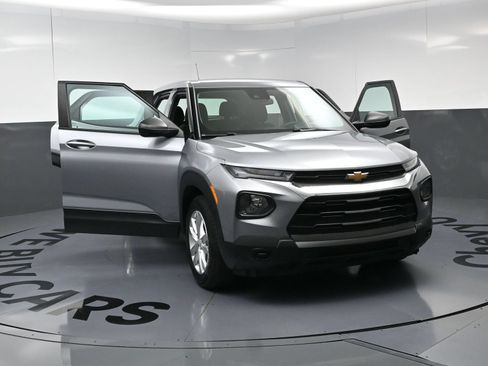Used 2023 Chevrolet TrailBlazer LS FWD image 23