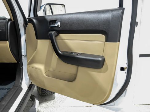 Used 2006 HUMMER H3 image 37