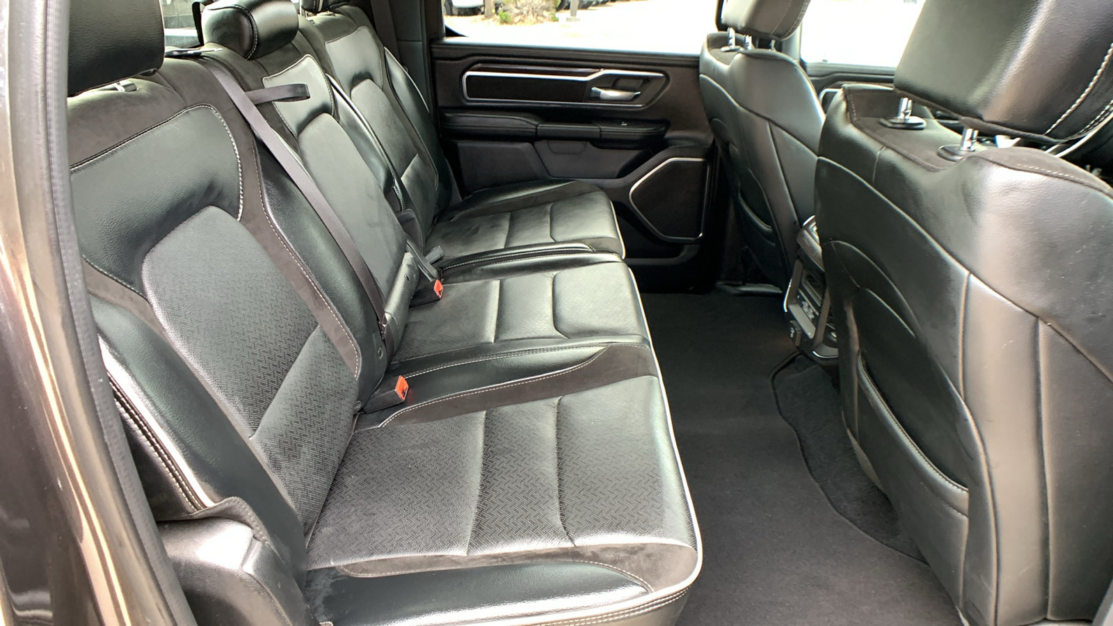 Used 2026 RAM 1500 Laramie w/ Sport Appearance Package AWD/4WD image 29