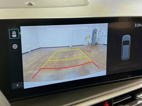 Used 2024 Kia Sorento S image 14