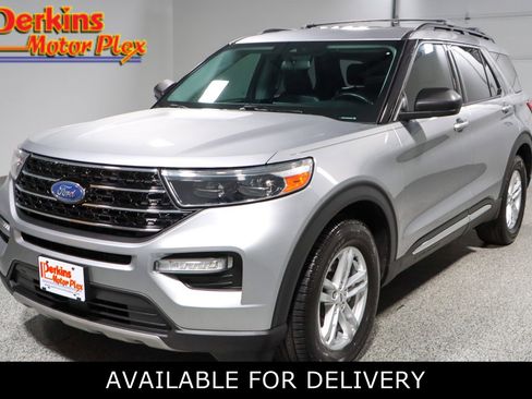 Used 2021 Ford Explorer XLT w/ Equipment Group 202A image 1