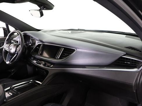 Used 2024 Buick Enclave Premium image 33