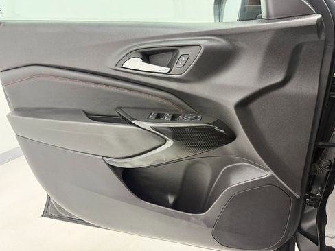 Used 2025 Chevrolet Trax RS w/ Driver Confidence Package image 21