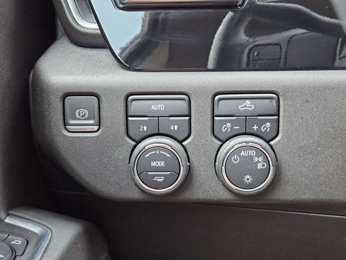 Certified 2023 Chevrolet Silverado 1500 LT AWD/4WD image 24