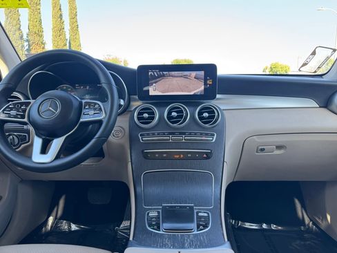 Used 2022 Mercedes-Benz GLC 300 w/ Premium Package Lite image 15