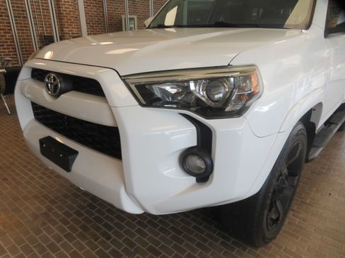 Used 2016 Toyota 4Runner SR5 RWD image 57