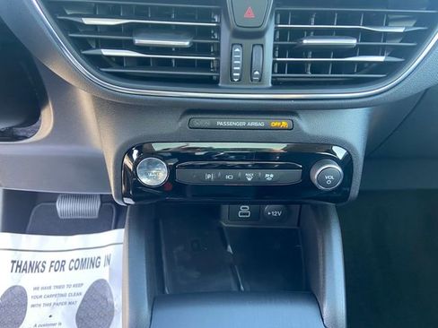 New 2025 Ford Escape SE w/ PHEV Premium Package image 24
