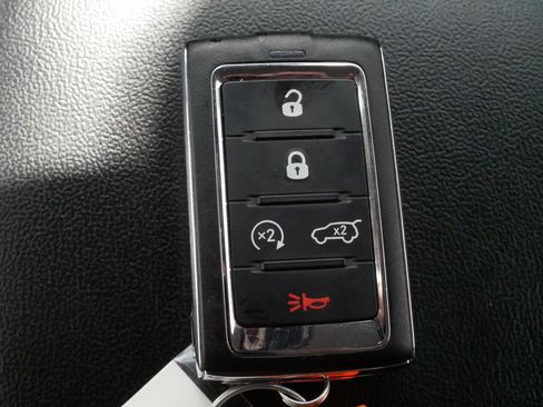 Used 2023 Jeep Grand Cherokee Limited AWD/4WD image 31
