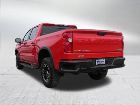 Used 2022 Chevrolet Silverado 1500 ZR2 w/ Technology Package image 5