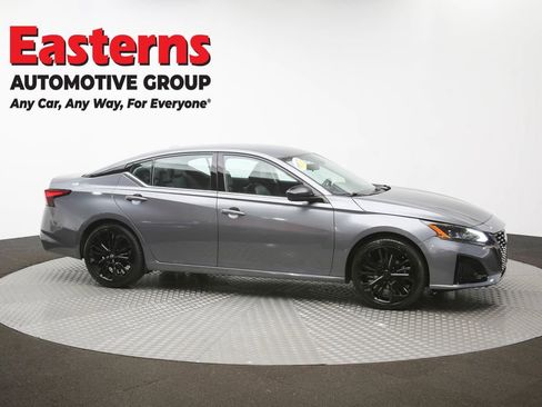 Used 2024 Nissan Altima 2.5 SR FWD image 46