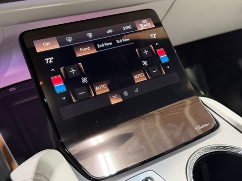 New 2026 Cadillac Vistiq Sport AWD/4WD image 32