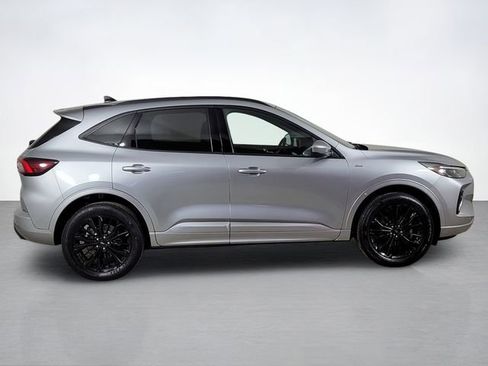 Used 2023 Ford Escape ST-Line Elite AWD/4WD image 2