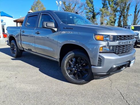 Used 2022 Chevrolet Silverado 1500 Custom image 2