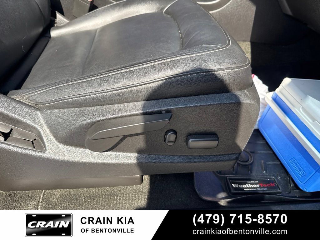 Used 2018 GMC Canyon SLT w/ Driver Alert Package AWD/4WD image 10