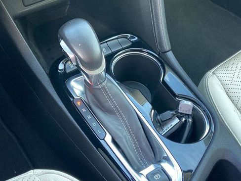 Used 2020 Buick Encore GX Essence w/ Experience Buick Package image 12