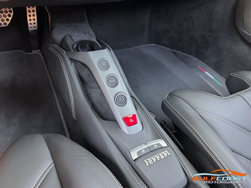 Used 2017 Ferrari 488 GTB RWD image 17