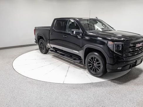 Used 2024 GMC Sierra 1500 Elevation w/ Elevation Premium Package AWD/4WD image 33