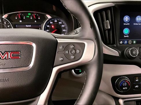 Used 2024 GMC Terrain SLT AWD/4WD image 27