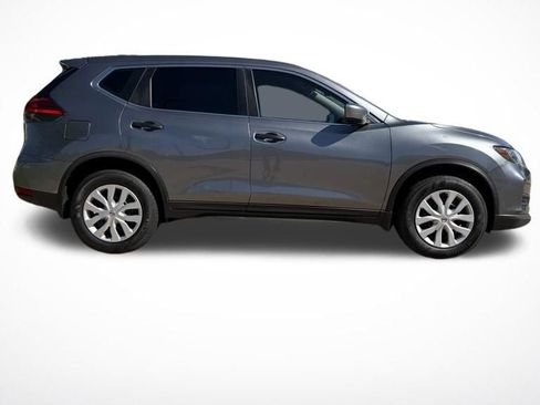 Used 2017 Nissan Rogue S AWD/4WD image 6