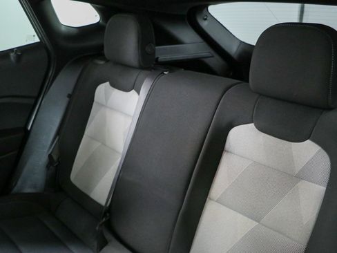 Used 2024 Chevrolet Trax RS w/ Sunroof Package FWD image 25