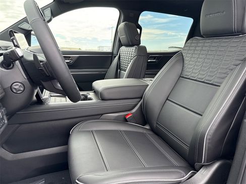 New 2025 GMC Sierra EV Denali image 16