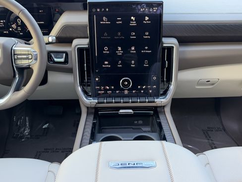 New 2026 GMC Yukon XL Denali w/ Denali Reserve Package image 24