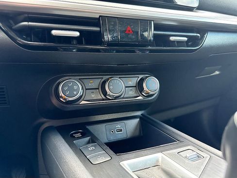 Used 2025 Nissan Kicks S image 13