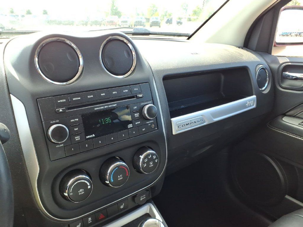 Used 2015 Jeep Compass High Altitude FWD image 13