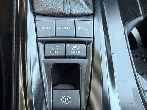Used 2025 Toyota Camry SE FWD image 21
