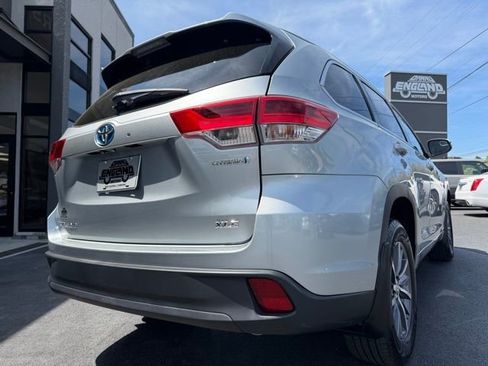 Used 2018 Toyota Highlander XLE image 6