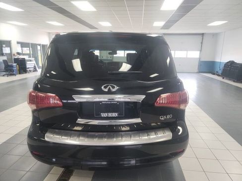 Used 2016 INFINITI QX80 4WD w/ Deluxe Technology Package image 4