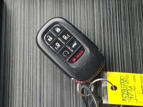 Used 2025 Honda Odyssey Sport-L image 29