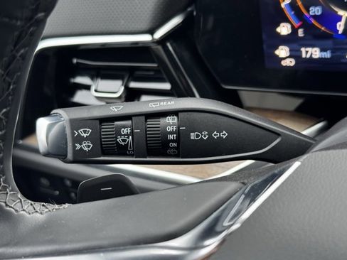 Used 2025 Chevrolet Tahoe High Country image 27