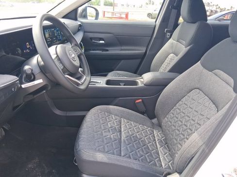 New 2026 Nissan Kicks SV w/ SV Premium Package FWD image 23
