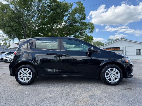 Used 2020 Chevrolet Sonic LT image 7
