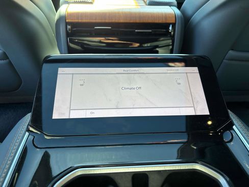 Used 2022 Jeep Grand Wagoneer Series II w/ Convenience Group III image 13