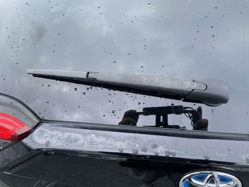 Used 2019 Toyota RAV4 XLE image 29