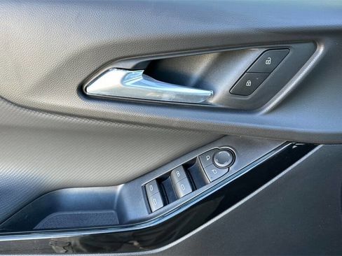 New 2026 Chevrolet Equinox LT image 12