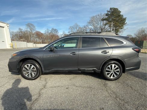 Used 2021 Subaru Outback Premium AWD/4WD image 3