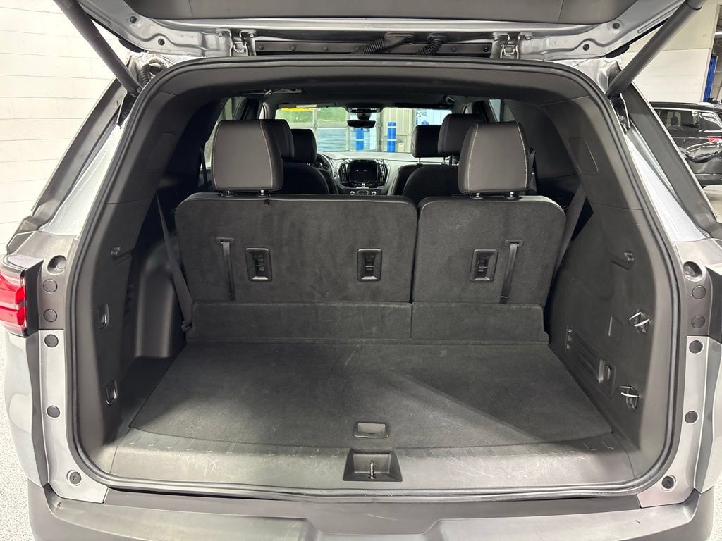 Used 2023 Chevrolet Traverse LT w/ LT Premium Package AWD/4WD image 50