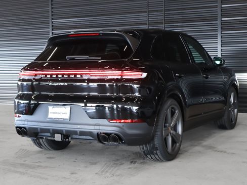 New 2026 Porsche Cayenne S image 10